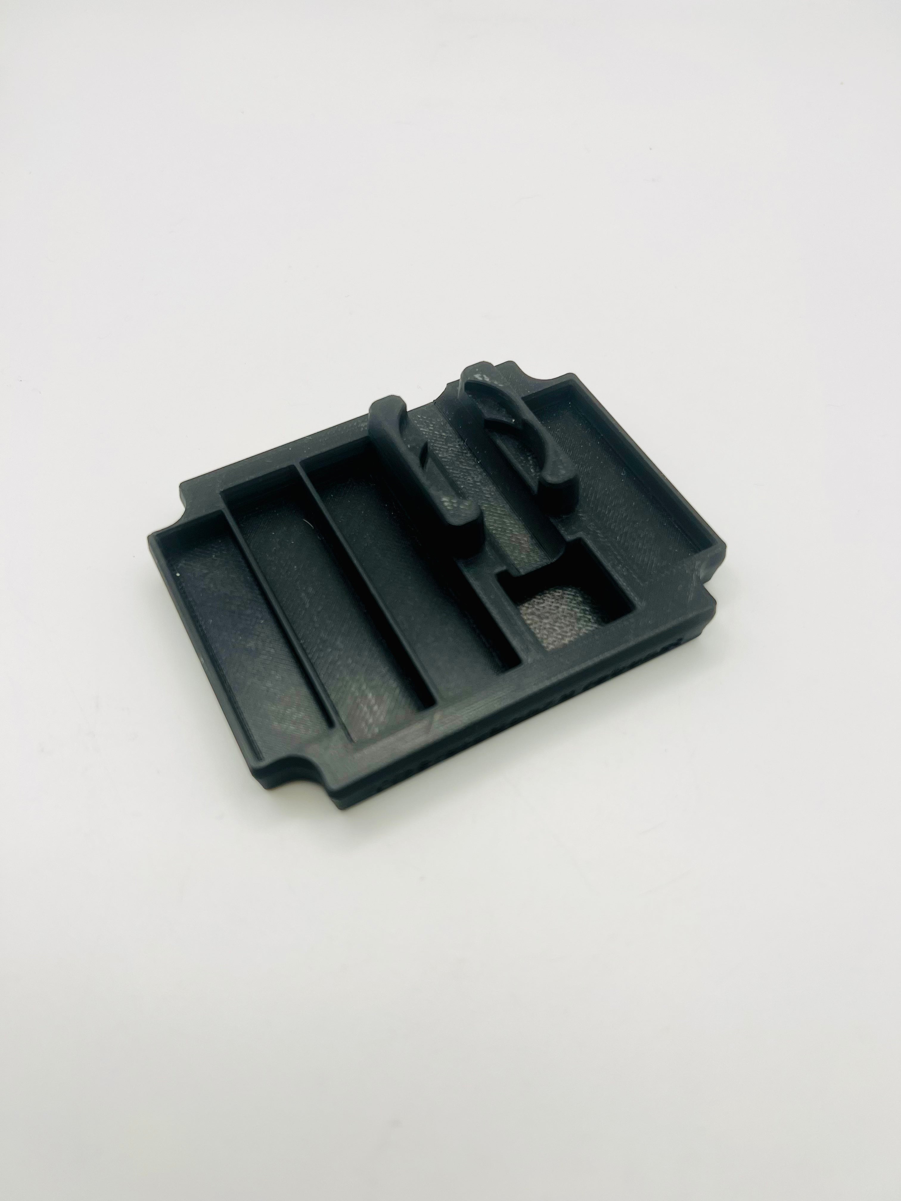 Master Trainer Series Aluminum Ultimate Dice Box (ver.2) Insert (3D print)